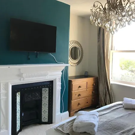 The Carlton * Harrogate